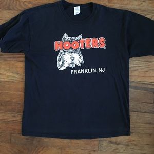 Hooters NJ T-shirt